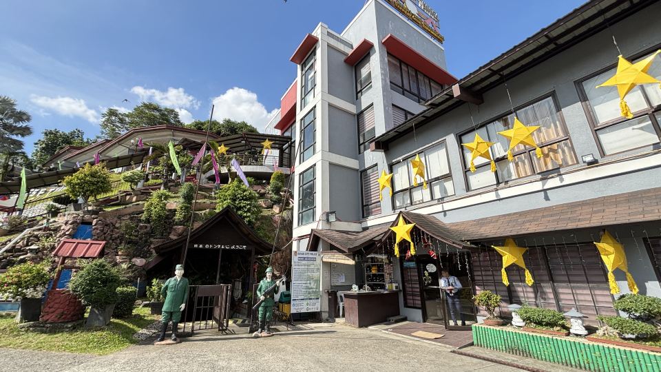 D'Japanese Tunnel Family Resort