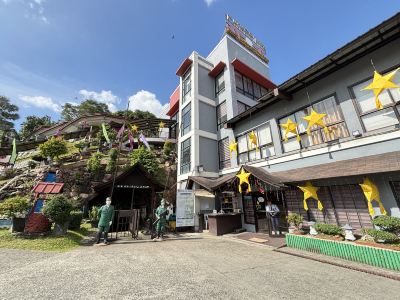 D'Japanese Tunnel Family Resort