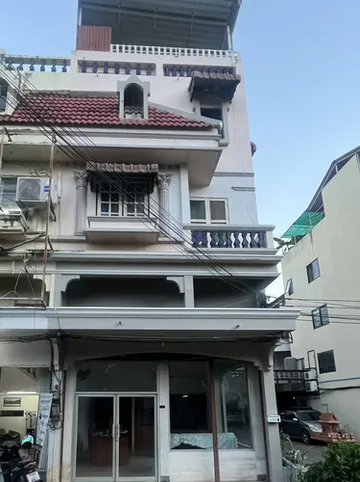 รูปภาพของQueenBed, near city ,28 sq.m., near bus stn.