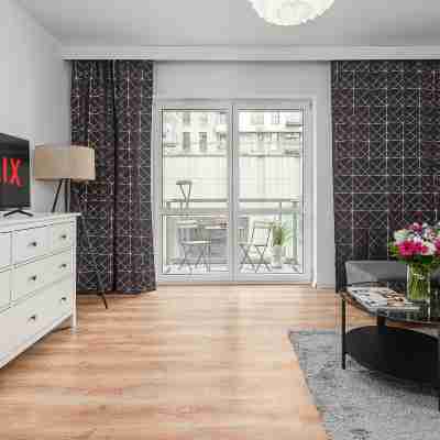 Lumina stylish apart with parking in City Center Rooms