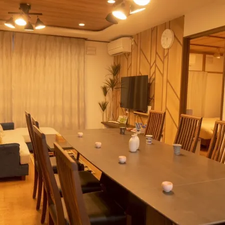 Kantarō & Monetarō's Circle Inn