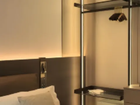 Amona by Comorooms 科莫住宿飯店