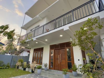 EK Breeze Kalutara