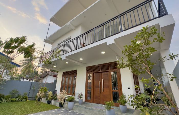 EK Breeze Kalutara