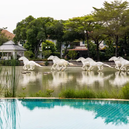 Perfect Lake House, Lakeside Retreat , Nonthaburi