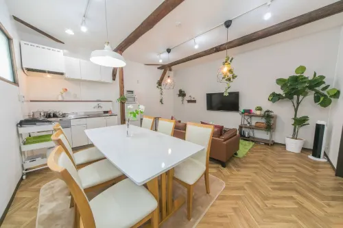 Naos House USJ - Bungalows