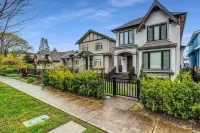 Modern 2BR 2BA by UBC | AC, Prkg, Transit, Pvt Ent - جديد