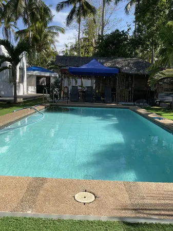 M&K's Guesthouse Studio A Отели рядом с достопримечательностью «Royal Palms 1 Panglao Island»