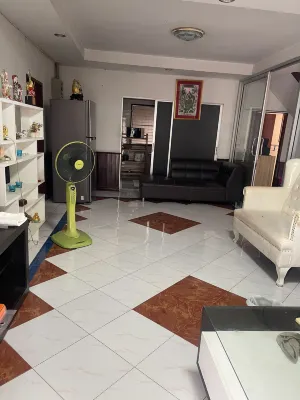 Home Rama 4 near BTS Thong Lor