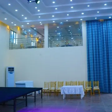 Mainstay Luxury Apartments