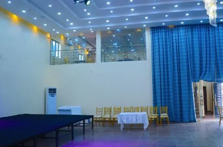 Mainstay Luxury Apartments