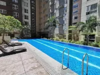 2BR/Pioneer Woodland SM Light connected to BONI Train Station,Mandaluyong,Metro Manila Philippines - Airport Shuttle