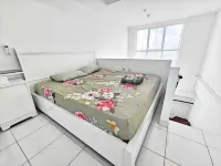 Casa De Parco 1BR Apt w/ Pool, Gym, Wi-Fi