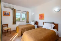 7+1 BEDROOM PRIVATE VILLA, HEATED POOL, GAMES, BBQ - Bungalow