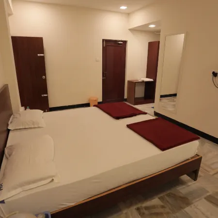 Hotel Rayas Отели в г. Танджавур