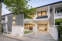 3BR Japanese Home | Garden | Pet-Friendly |Ekkamai