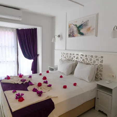 Aydos Hotels & Breeze Restaurant