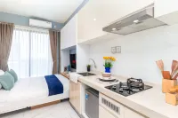 Studio at Sky House BSD Near AEON & ICE - L2 - balcony