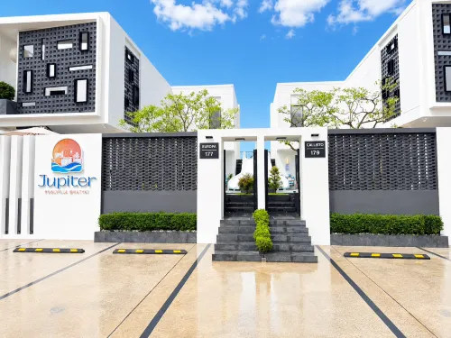 Jupiter Poolvilla Hatyai Callisto Style - Villas