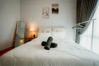 Mount Austin Muji Style 4 pax Deluxe Room Hotels in Tebrau