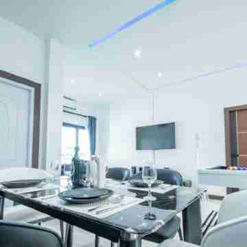 Black & White Pool Villa Pattaya Dining/Meeting Rooms