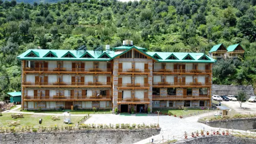 Shirar Resort & Spa Hotel a Bandrol