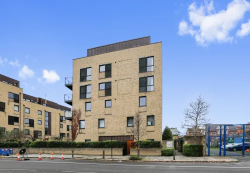 Hybrid Resi - Greenwich Hotels in Greenwich