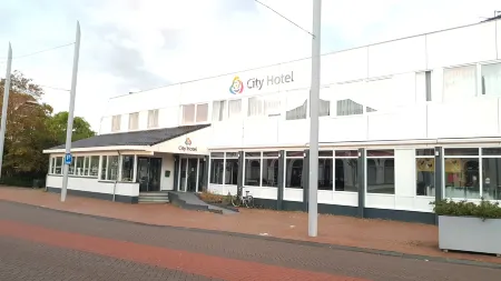 City Hotel Winschoten Отели в г. Схемда