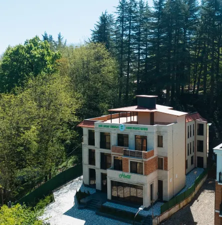 Green Palace Kutaisi Отели рядом с достопримечательностью «Колхидский Фонтан»