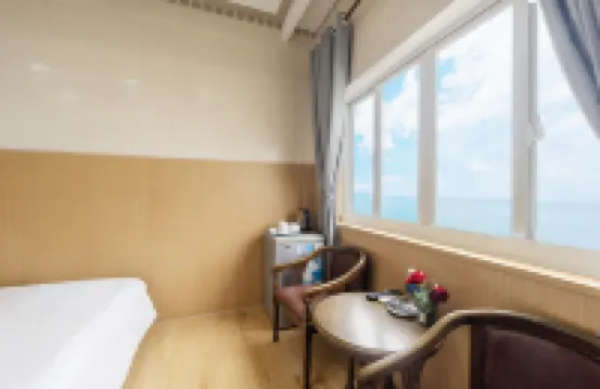 Cherry Bean Hotel Night Market Hotels near Ham Ninh