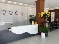 QI LU INTERNATIONAL HOTEL