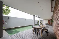 Cove Heritage - Pools