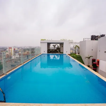 Royal Raj Hotel