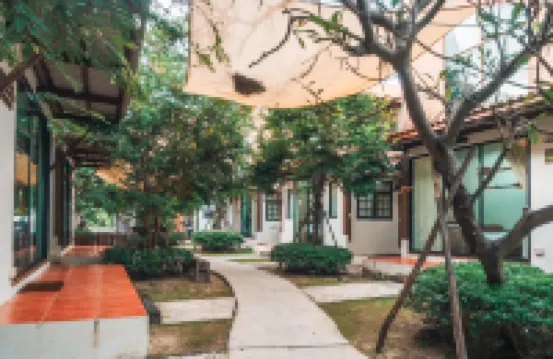 Baanrongmai Canal Front Homestay