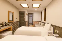 Yeongdeungpo Komodo Hotel - Esports