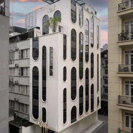 iRest Atelier Hanoi Apartment & Hotel Отели рядом с достопримечательностью «Перекресток Со»