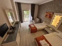 Grand Miramor Hotel