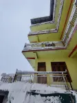 Suraj Guest House And Cafe