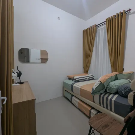 3BRCozy House JatimPark