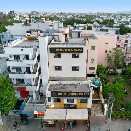 Hotel Uddhav Palace
