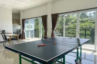 4 BR Villa Casa De Valley View Lembang with Billiard, Karaoke & Mountain View - Lemmikkieläimet sallittu