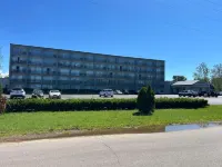 Twin City Inn & Suites - 2-Star