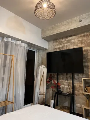 LumiereZen (NORTH) Pasig 1BR+3bed+4Pool+WiFi+Ntflx - Homestays