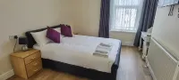 comfy 2 bedroom Apt in central area New Refurbishment Hotels in Newton and Noss