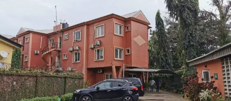 JUN YUE GRA Lagos hotel（Murtala Muhammed International Airport） Отели рядом с Аэропорт Муртала Махаммед