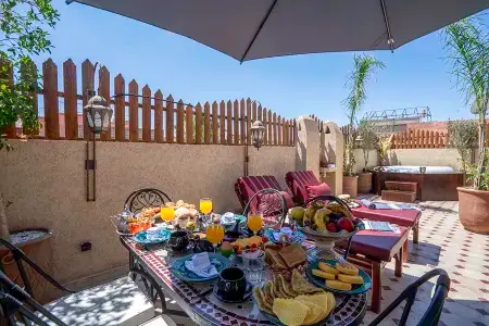 Riad le Nid de Fatima Отели рядом с достопримечательностью «Agafay Marrakech - Activités Quad buggy Chameau et diner spectacle»