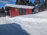 Yellowstone Motel - Only adults. All rooms have kitchens! - Airport Shuttle