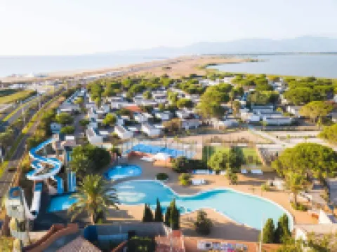 MOBILHOME SOLEIA MAR ESTANG SIBLU VILLAGE  - Front de mer Accès plage privé CLIM 2SDB Canet Hotels in Canet-en-Roussillon