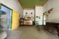 Hotel O Kost Btnompo Near SDI Bontosallang
