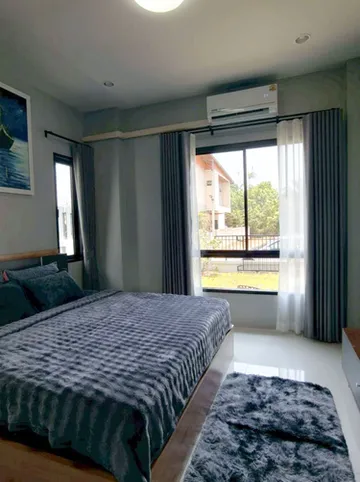 รูปภาพของแทนเนอร์ เฮ้าท์ กระบี่